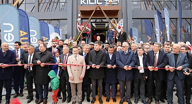 KILIÇ YAPI VE PLAZAYA DUALARLA AÇILDI