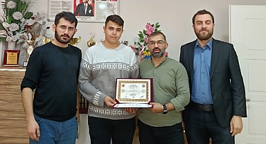 FATİH YATILI KUR'AN KURSUNDA EĞİTİM GÖREN 8 KURSİYER HAFIZ OLDU