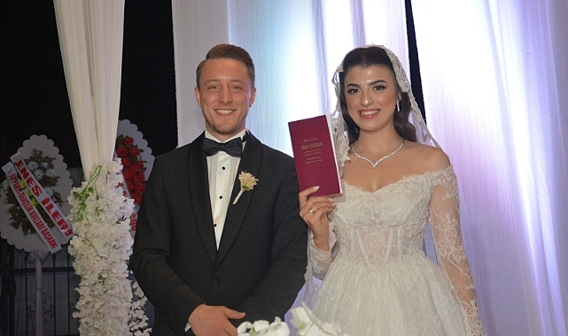 BERNA İLE GÖKHAN MUHTEŞEM DÜĞÜNLE DÜNYA EVİNE GİRDİLER