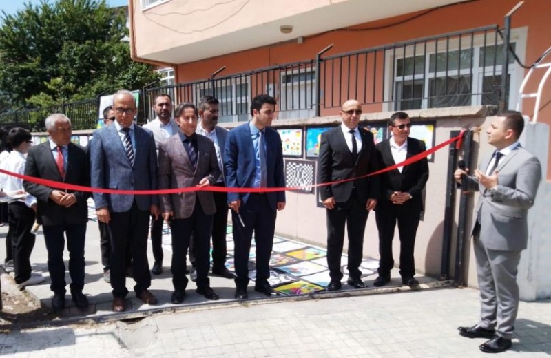 YAKAKENT 100. YIL ORTAOKULU TARAFINDAN SANAT SERGİSİ